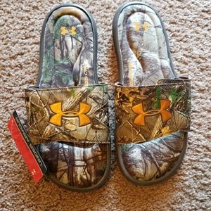 Men's Under Armor camo slides